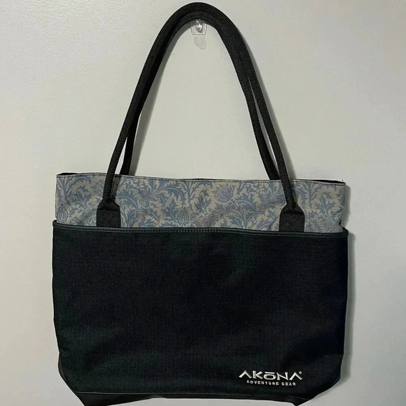 Akona Adventure Gear Beach  / Travel Tote - Picture 1 of 15